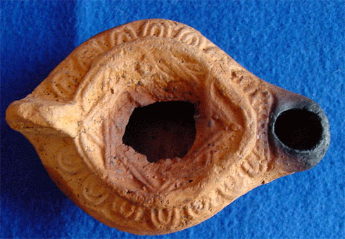 Eski çağlarda kullanılan zeytinyağı kandili